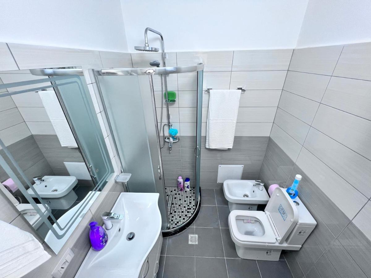 White Luxury Daire Shkodër Dış mekan fotoğraf