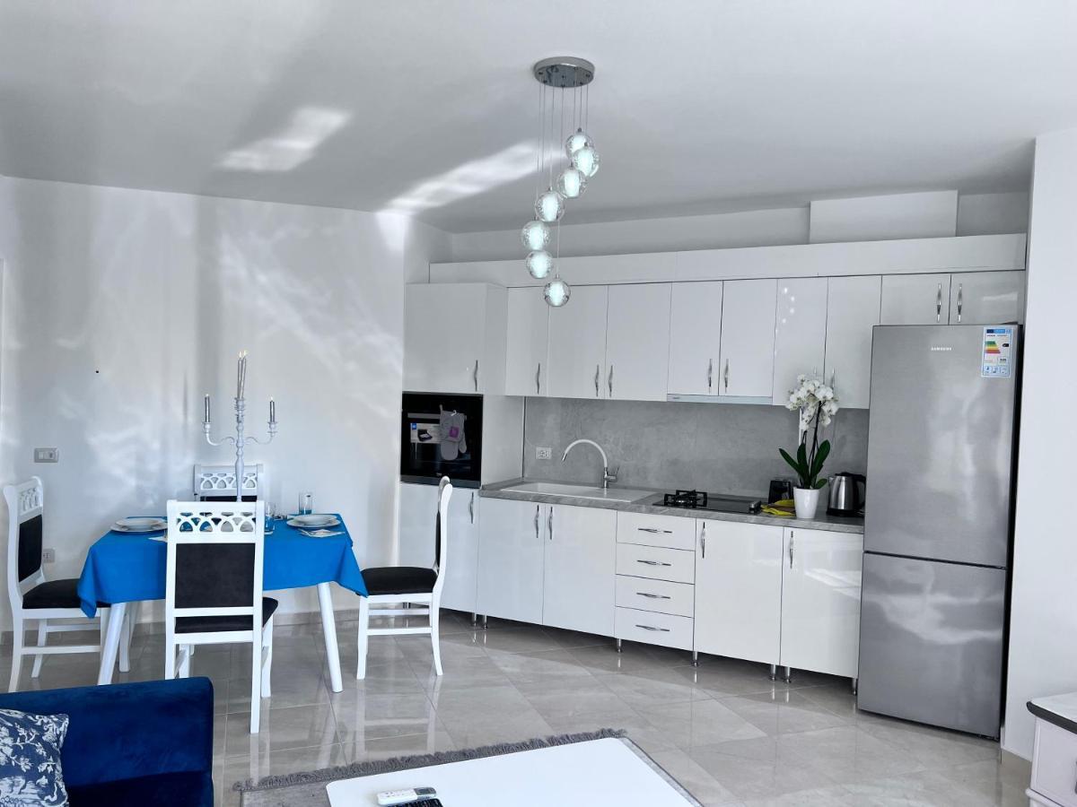 White Luxury Daire Shkodër Dış mekan fotoğraf